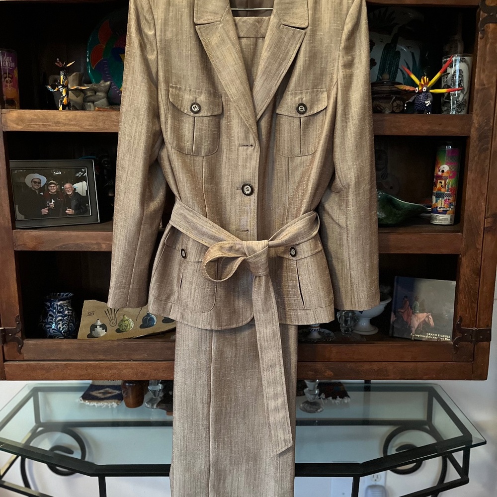 Kasper Suit